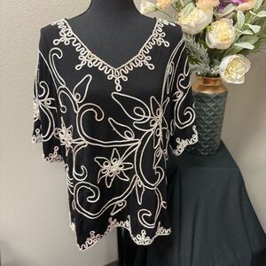 Lauren Michelle 1X Black Metallic Embroidered Tunic Top